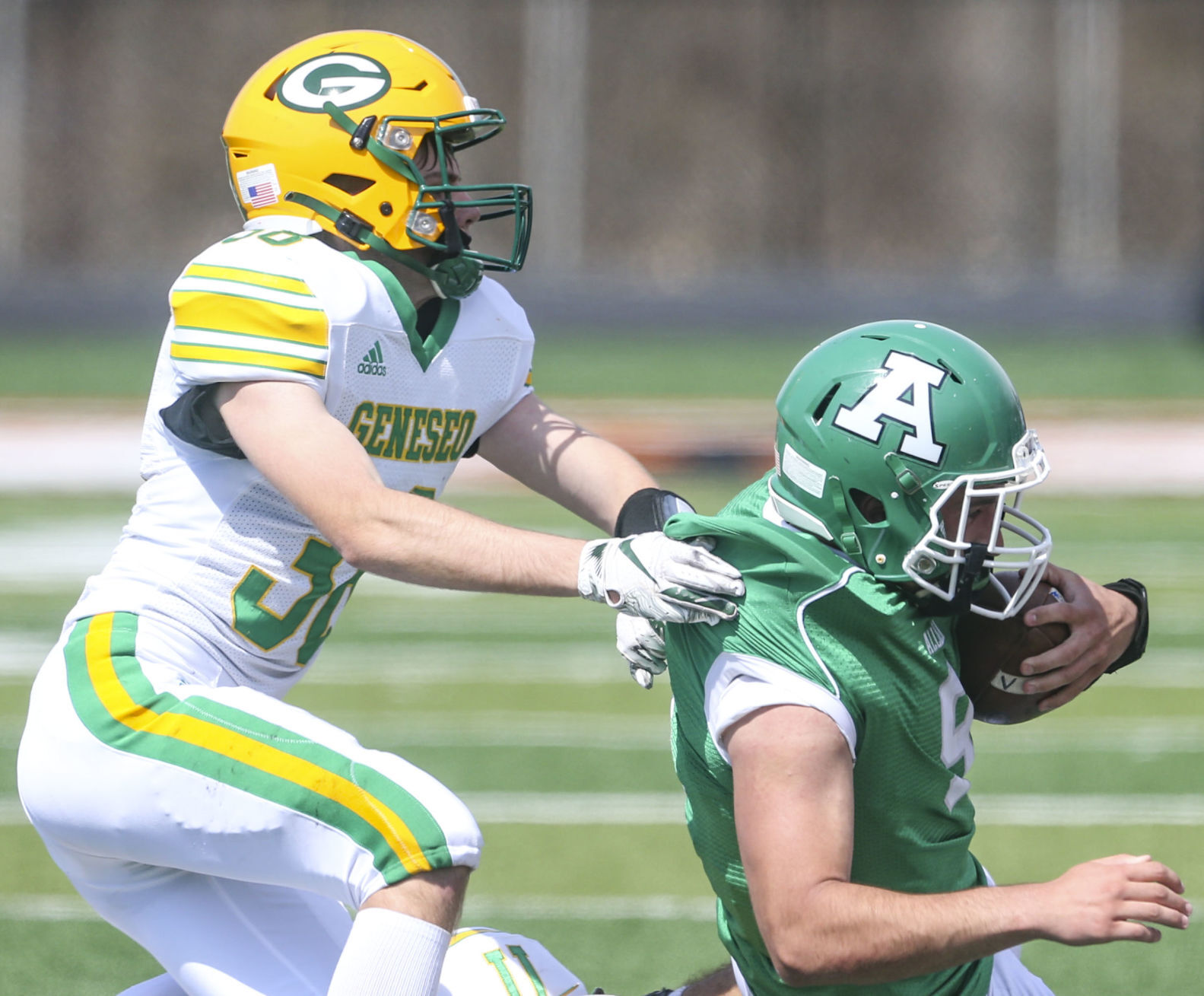 040521-qc-spt-gen-alleman-fball-32.JPG